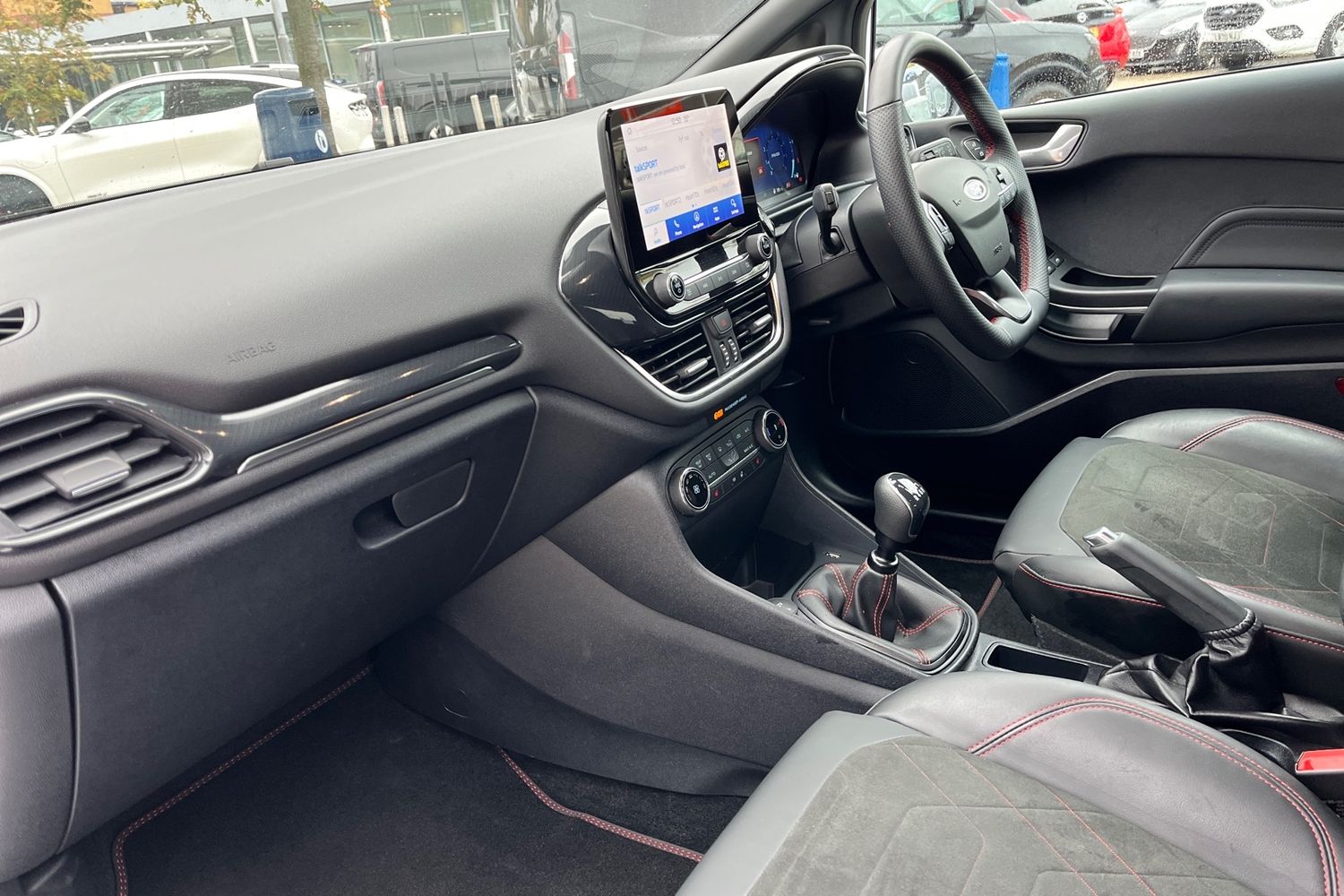 Ford Fiesta Photo 17