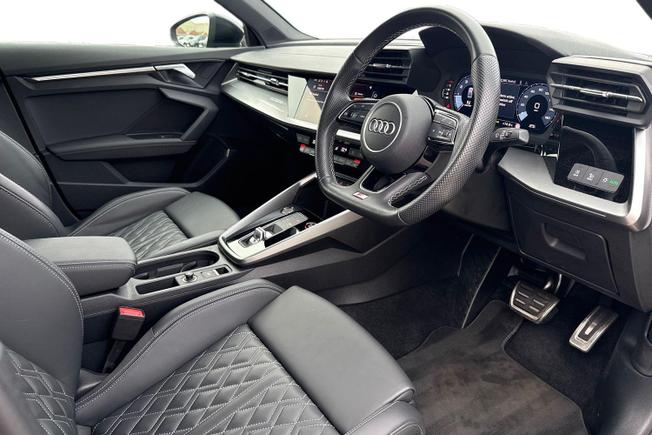 AUDI S3 Photo 6