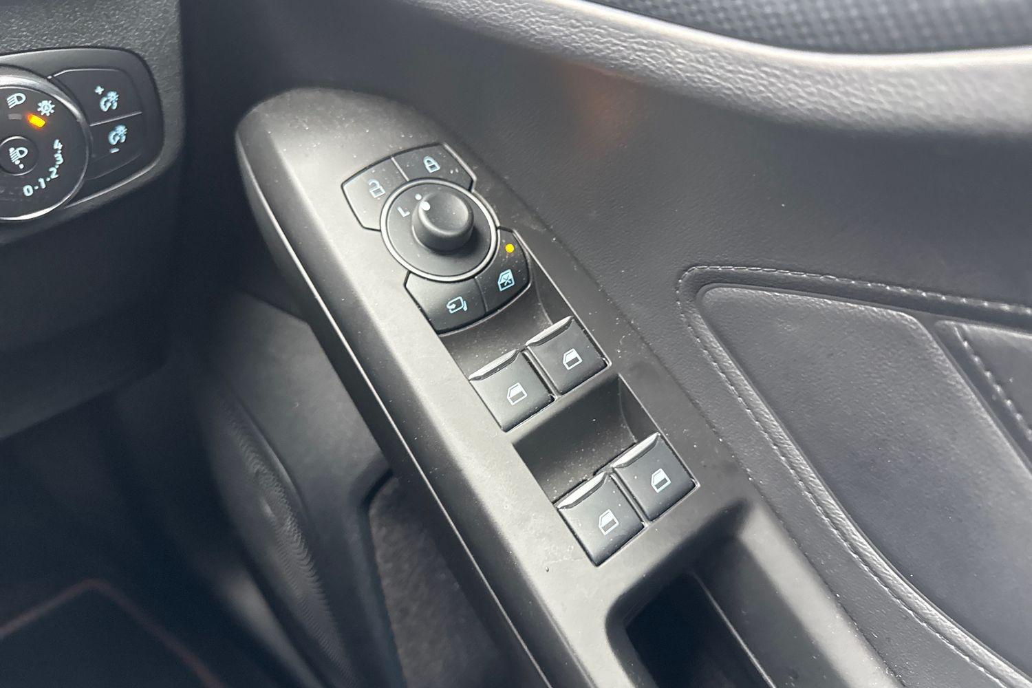 Ford Focus Photo 15