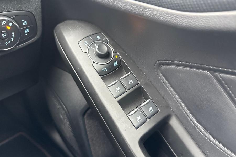 Ford Focus Photo autoimg-ff31389de7e7c5858748aa41523a3ba5f41eb271.jpg