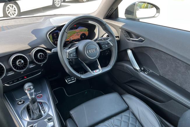 Audi TTS Photo 44
