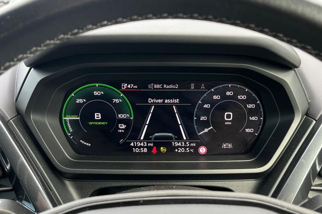 AUDI Q4 E-Tron Photo 15
