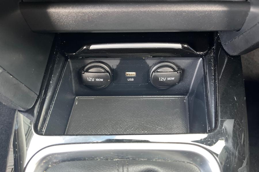 Kia XCEED Photo autoimg-ff3aa19847ce6e10c7c2ea89e6fc37c51adc890e.jpg