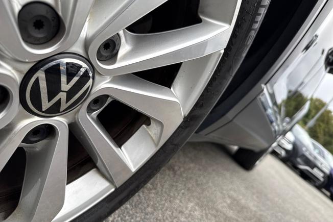 Volkswagen T-Roc Photo 22