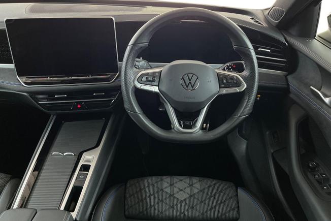 VOLKSWAGEN Passat Photo 11