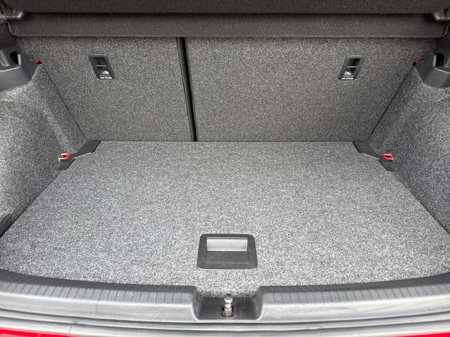 VOLKSWAGEN Polo Photo 12