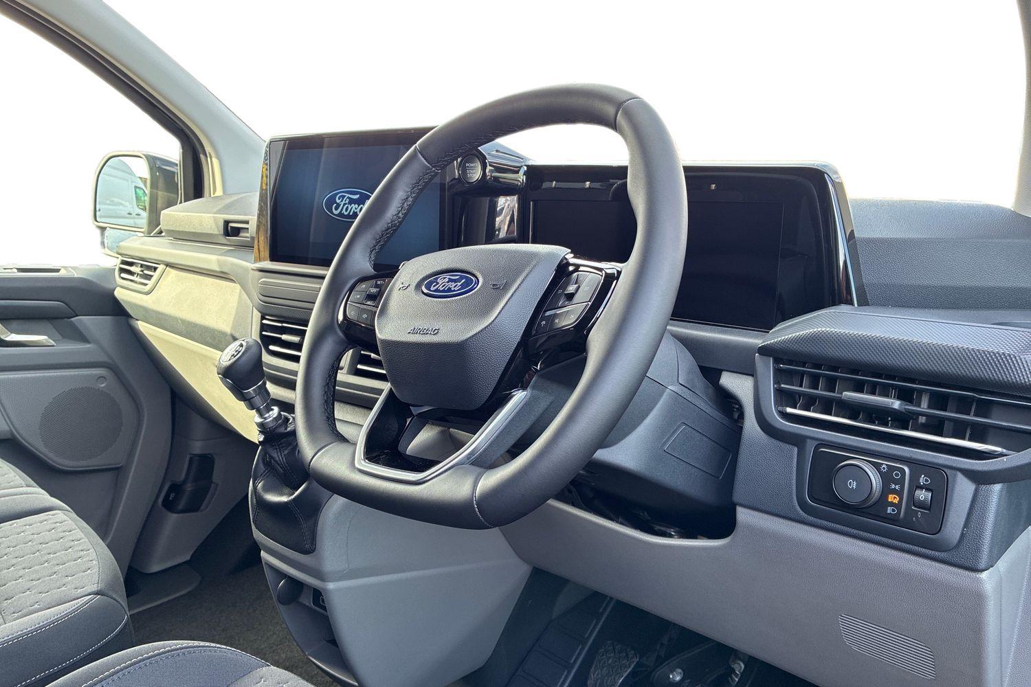 Ford TRANSIT CUSTOM Photo 13