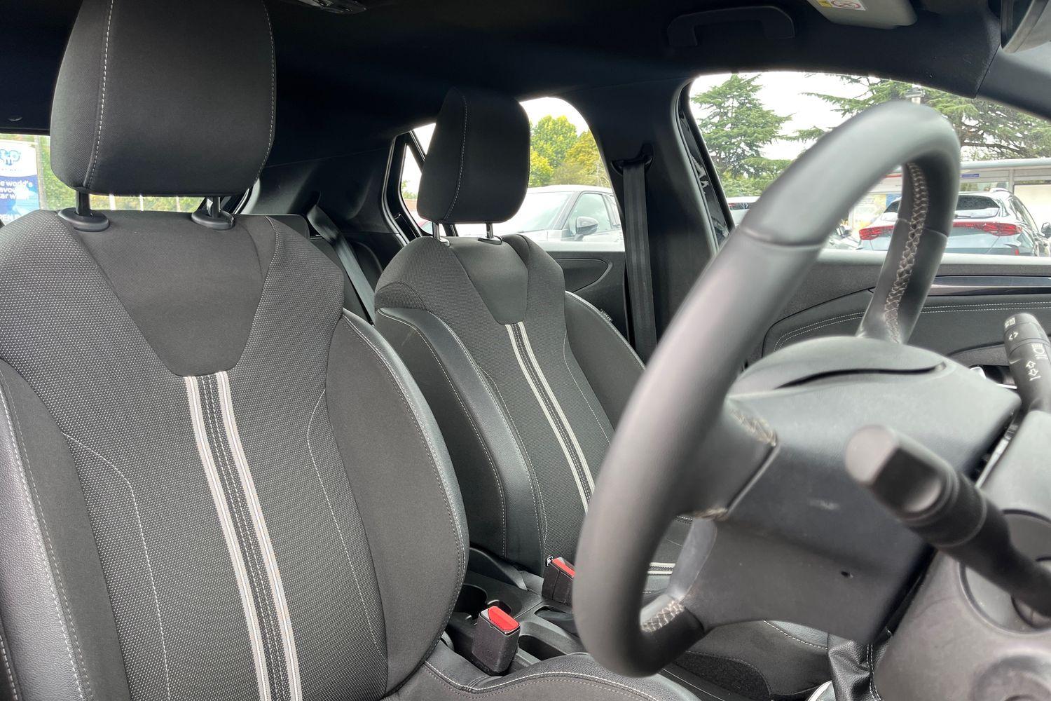 Vauxhall CORSA Photo 16