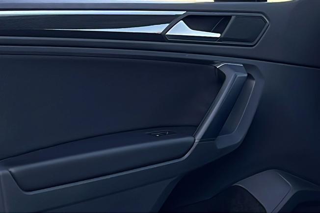VOLKSWAGEN Tiguan Photo 44