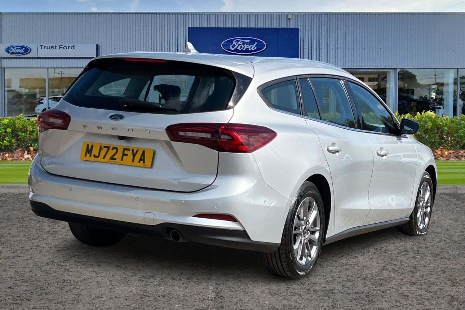 Ford Focus Photo 3
