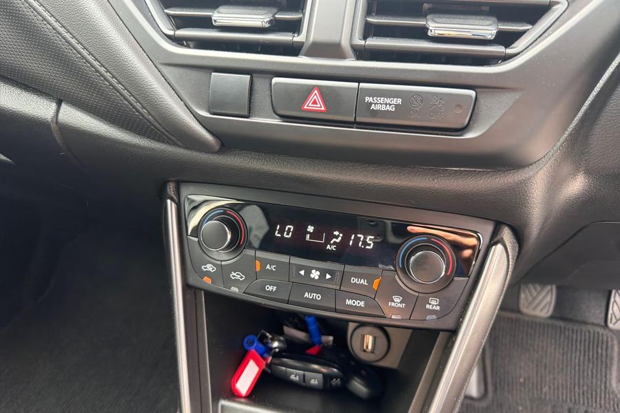 Suzuki S-Cross Photo autoimg-ff4cce6a7d7eed9abf0bff68a82062921f0df04f.jpg