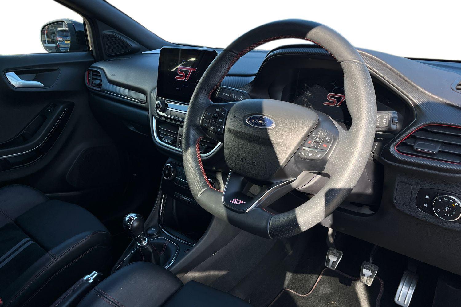 Ford PUMA Photo 8