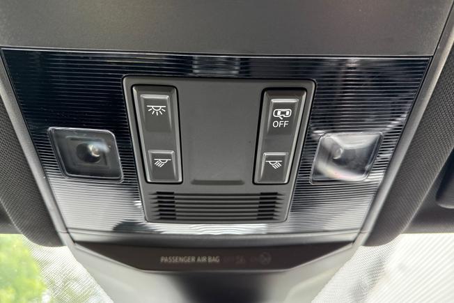 VOLKSWAGEN T-Roc Photo 27
