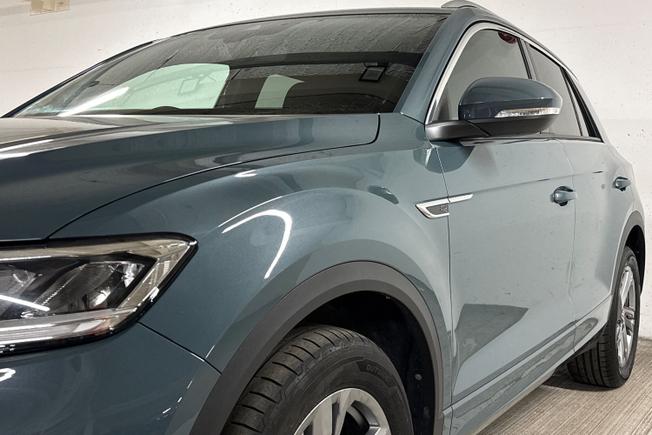 VOLKSWAGEN T-Roc Photo 30