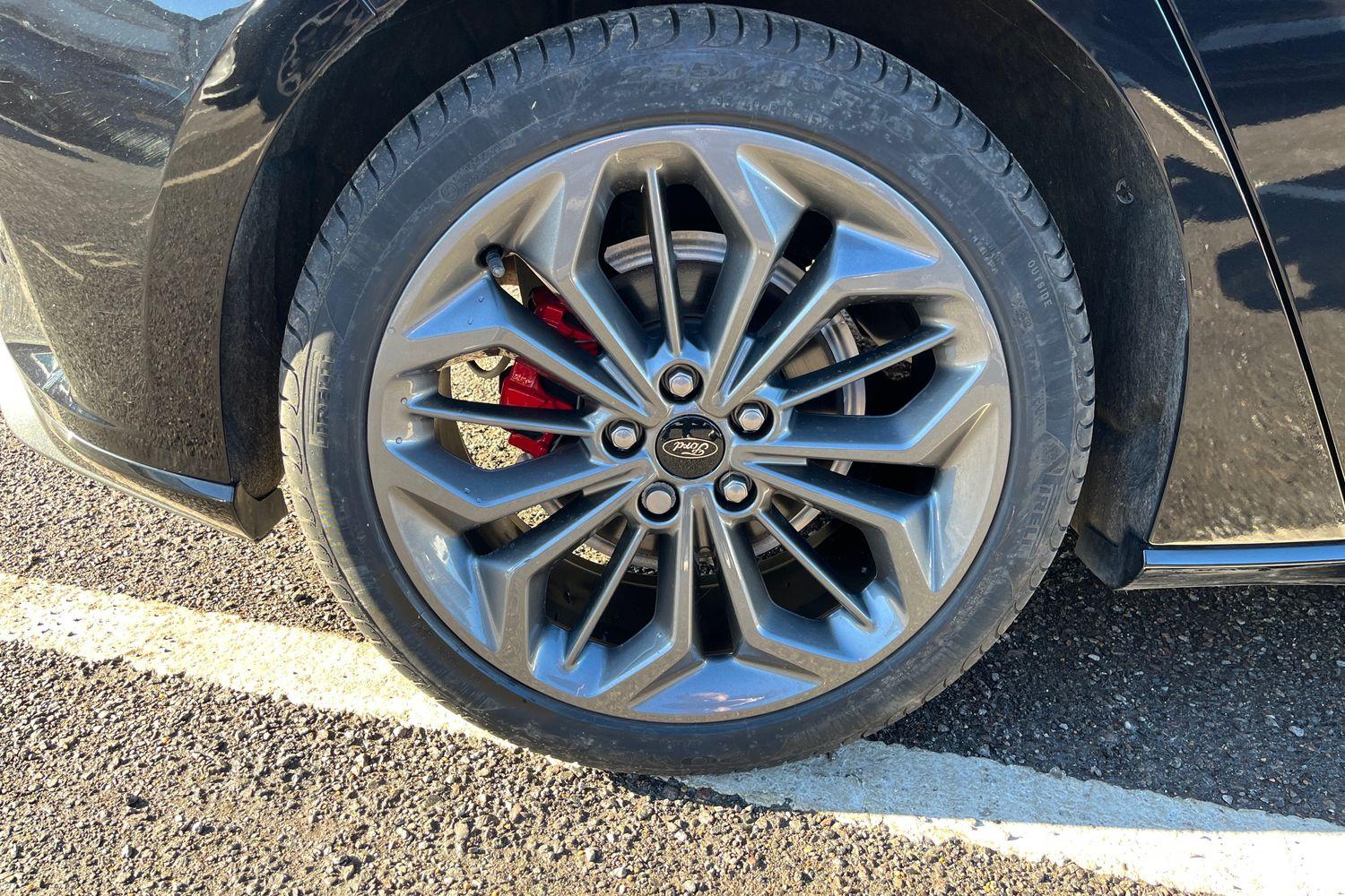 Ford FOCUS Photo 35
