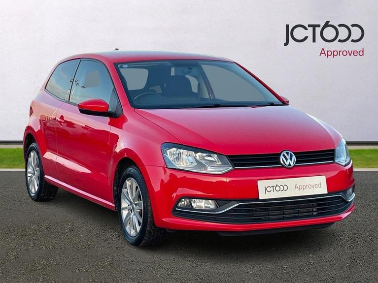 Used 2015 VOLKSWAGEN Polo 1.0 BlueMotion Tech SE Hatchback 3dr Petrol Manual Euro 6 (s/s) (60 ps) Red at JCT600