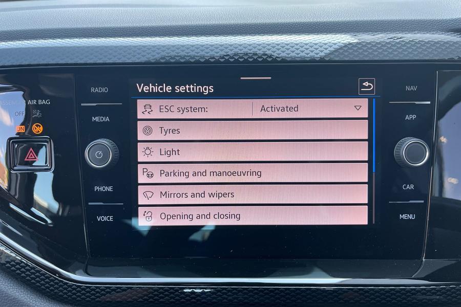Volkswagen POLO Photo autoimg-ff58bbe8a7f9f2fcce967935f3163d50c060ce9b.jpg