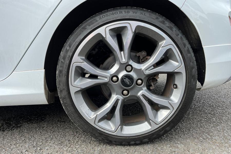 Ford FIESTA Photo autoimg-ff58d0c5a9d04ccdab7eef304a1bcb38555bf72a.jpg