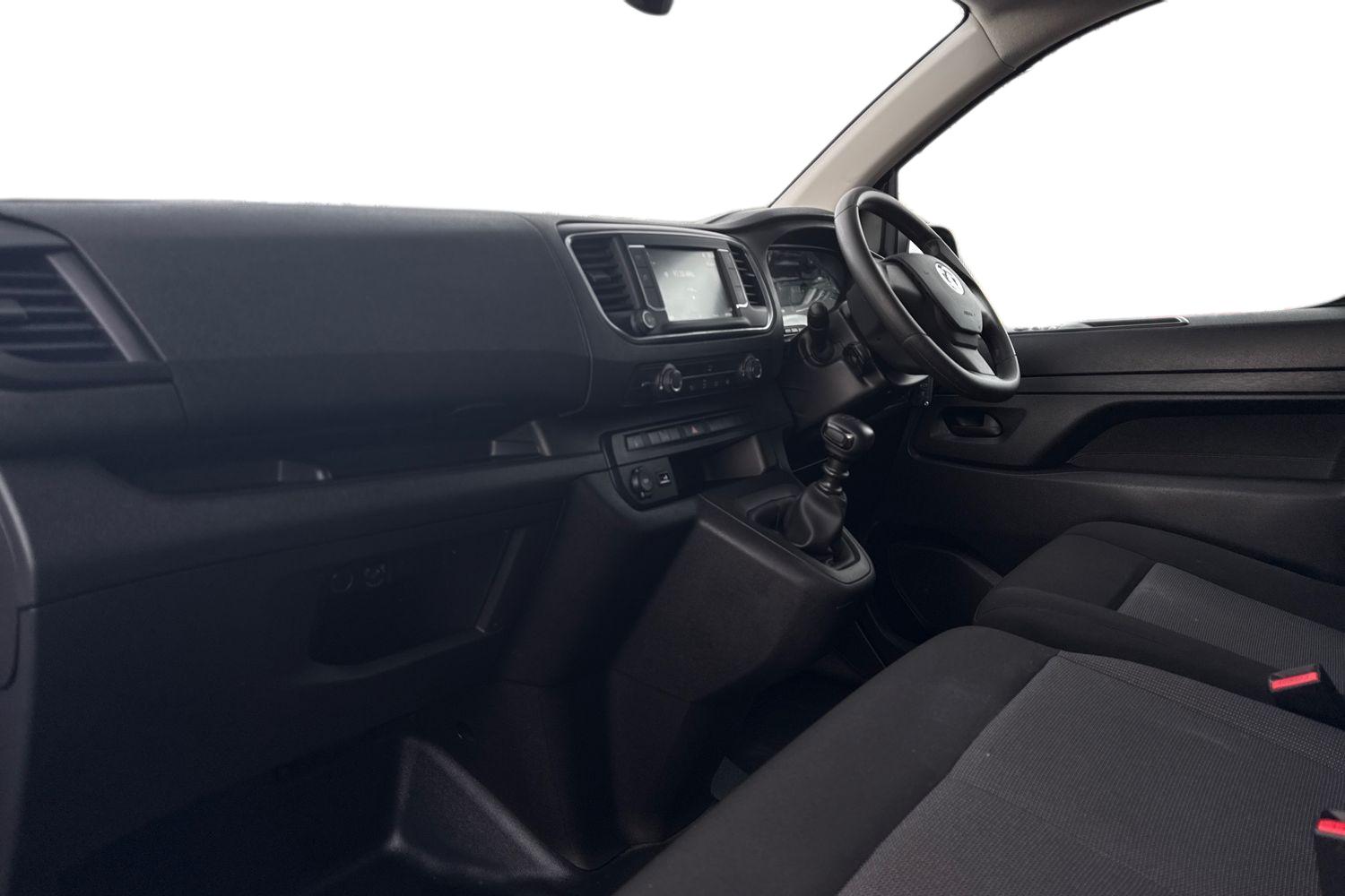 Vauxhall VIVARO Photo 2