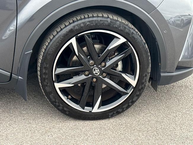 TOYOTA C-Hr Photo 22