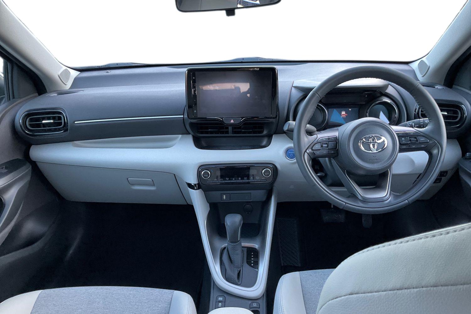 Toyota Yaris Photo 9