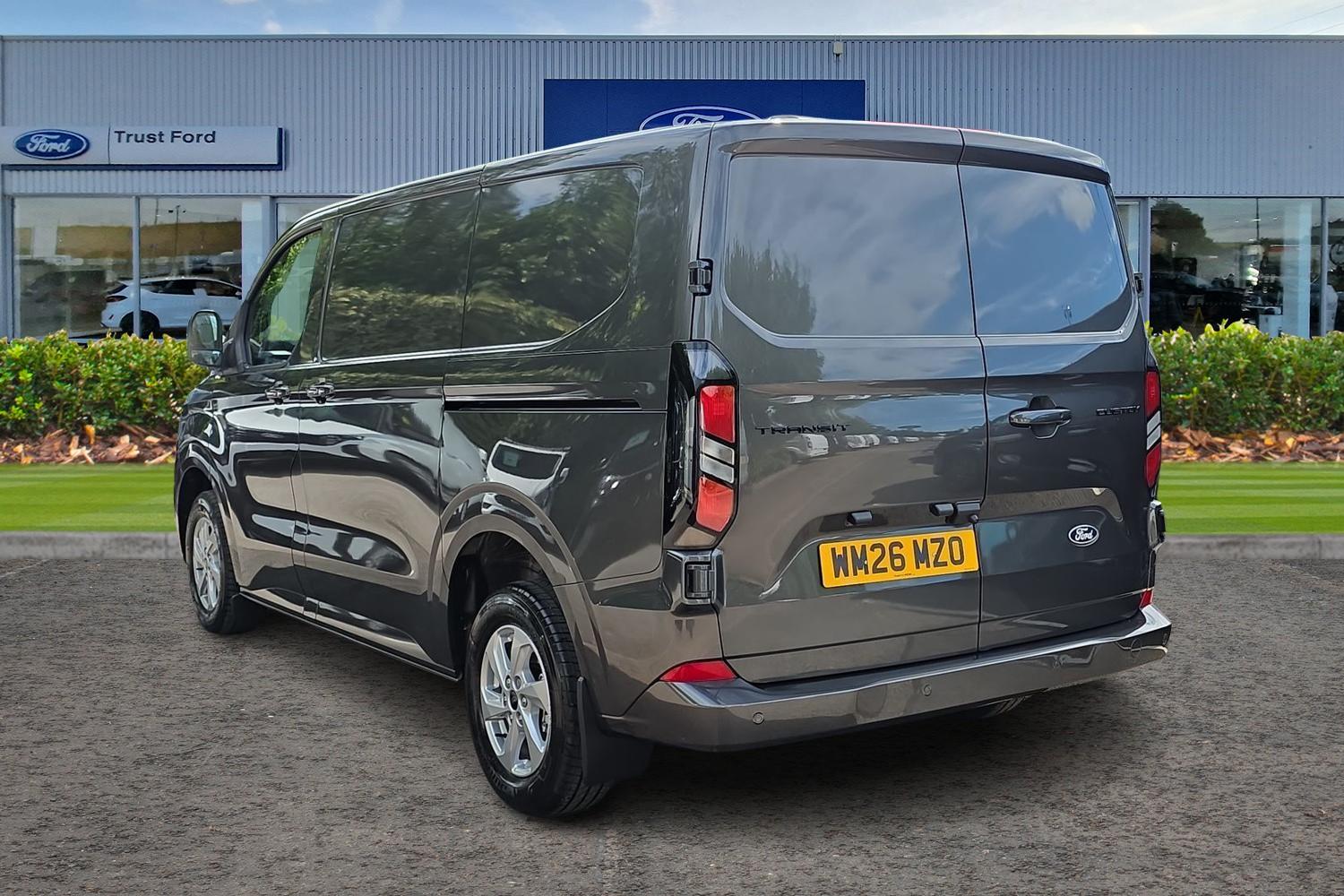 Ford TRANSIT CUSTOM Photo 1