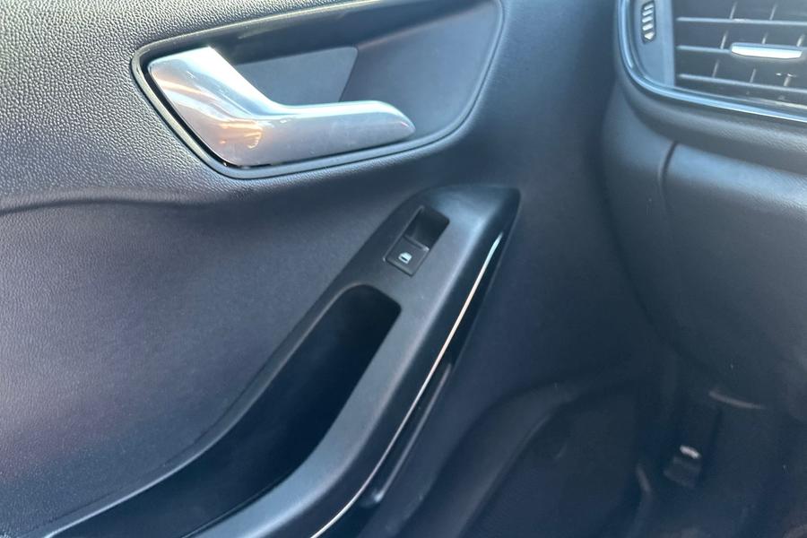 Ford FIESTA Photo autoimg-ff697205eed750c83cad6ea94c774bc80fc13457.jpg