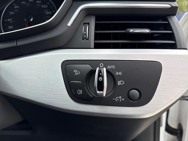 Audi A4 Photo 30