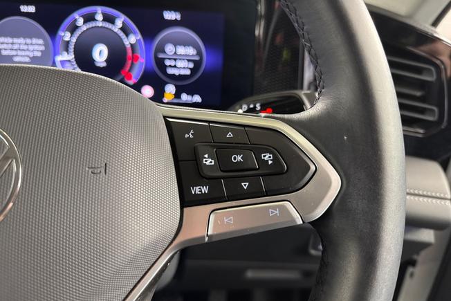 VOLKSWAGEN Tiguan Photo 17