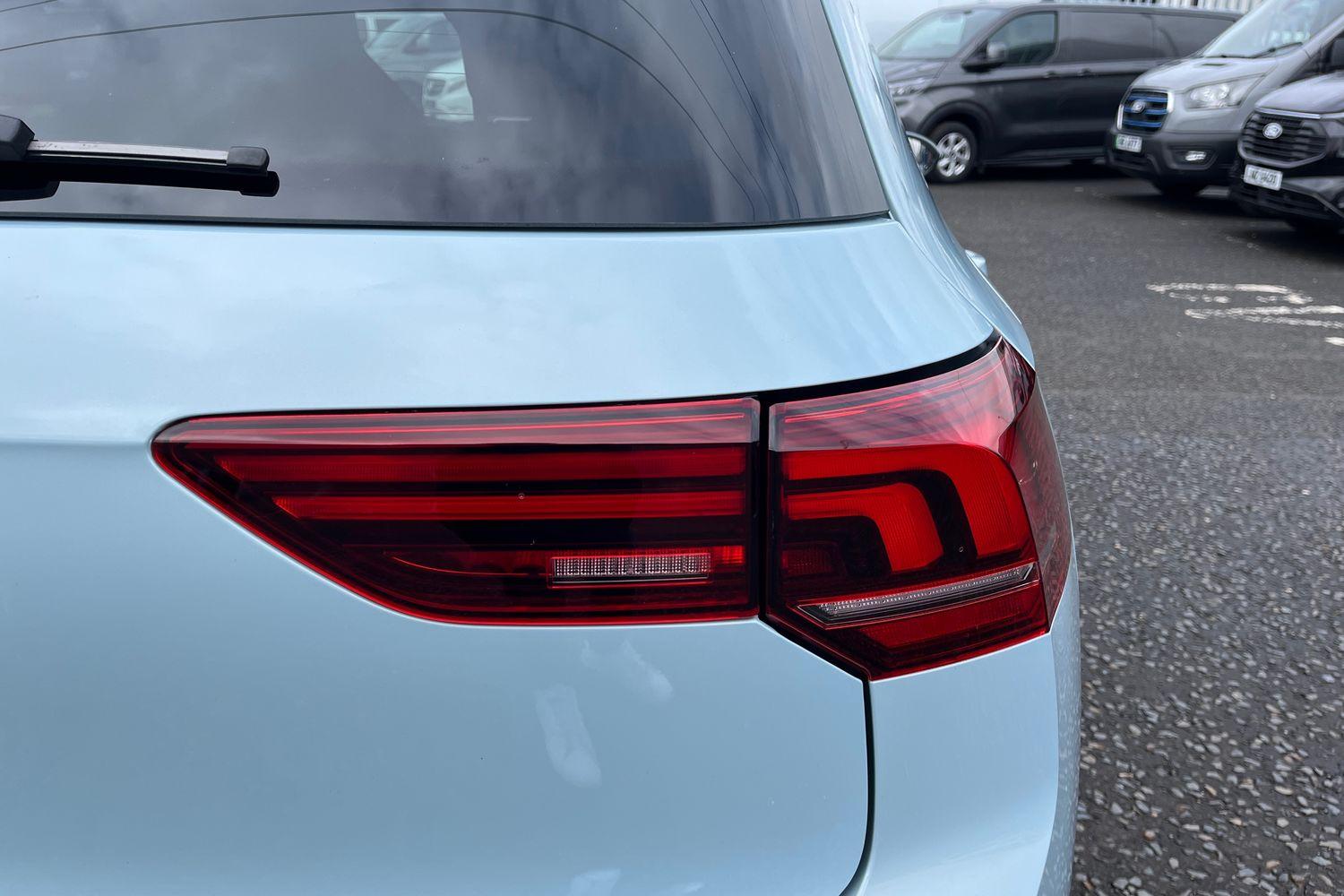 Volkswagen GOLF Photo 24