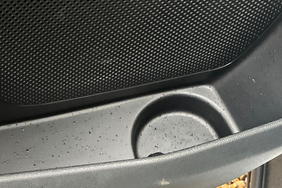 Used Ford TRANSIT COURIER LO25TZX 37