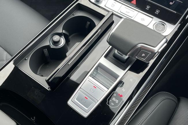 AUDI A8 Photo 49