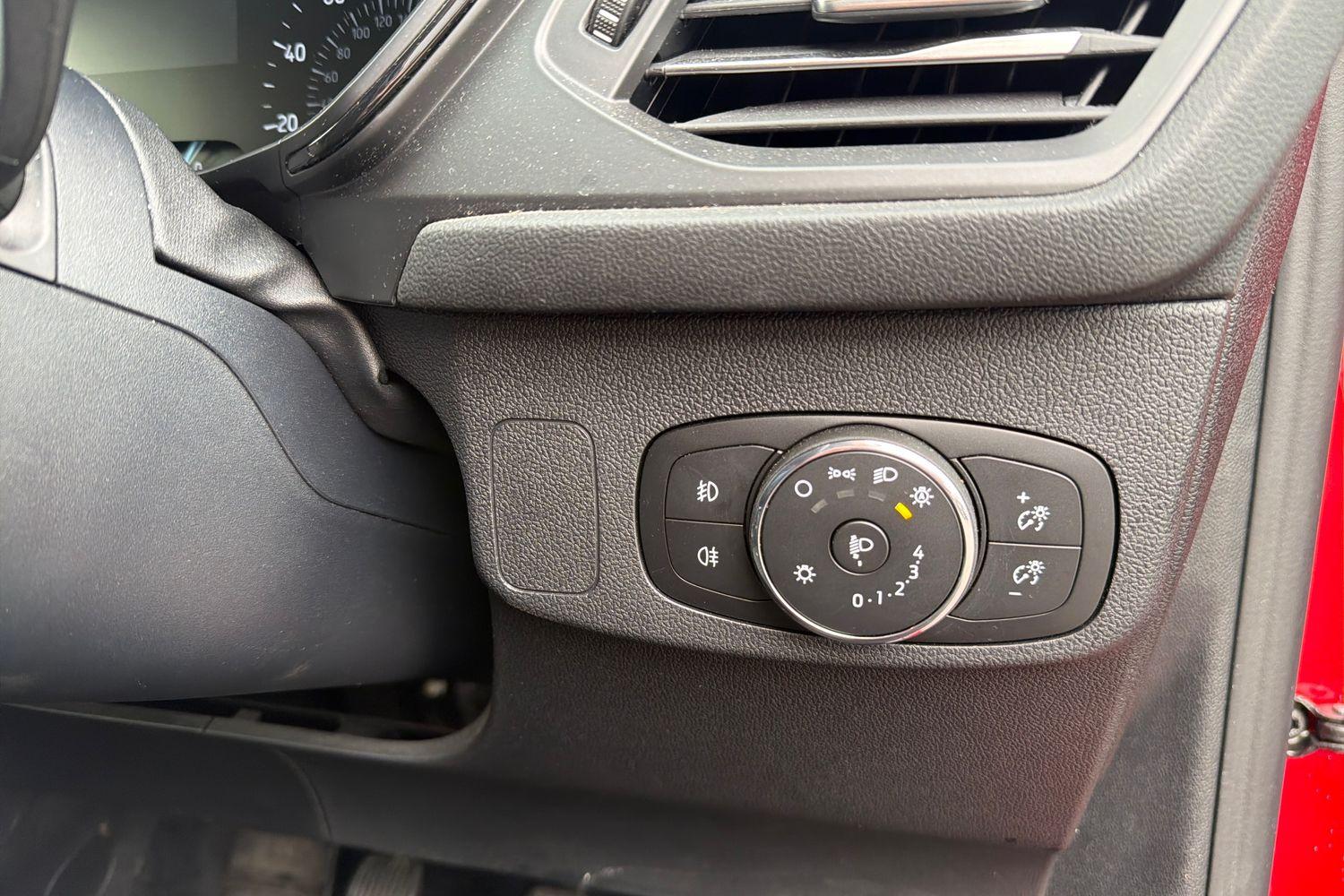 Ford FOCUS Photo 30