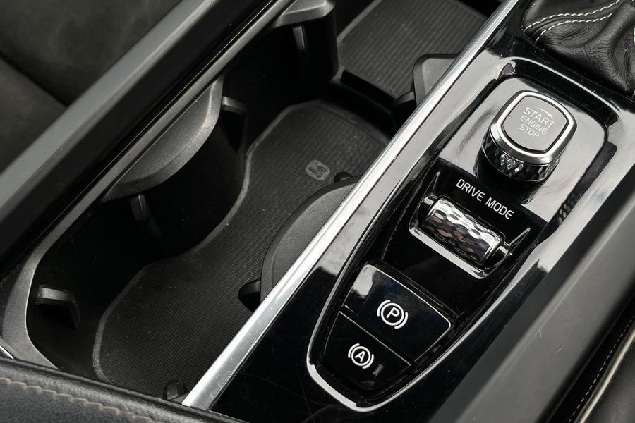 Volvo XC60 Photo autoimg-ff716be4291442942d74cabb33f3b9720fe8c3ef.jpg