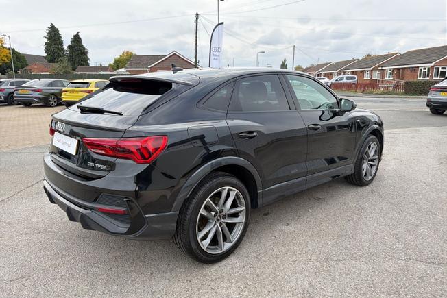 Audi Q3 Photo 24