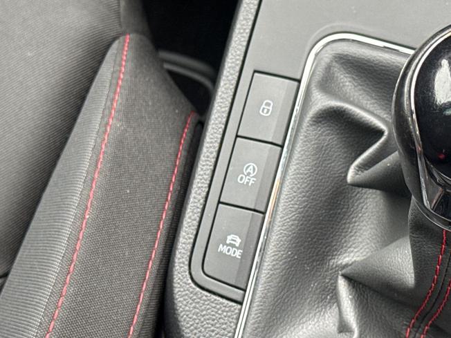 SEAT Ibiza Photo 30