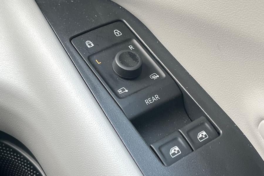 Ford Explorer Photo autoimg-ff7b1823cb80f4601a52fdc19c3700b50e351915.jpg