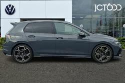 VOLKSWAGEN Golf Photo 4