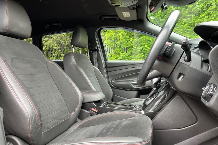 Ford Kuga Photo autoimg-ff7ff6039a620fc8a332c7237e2df4b5089bfb22.jpg