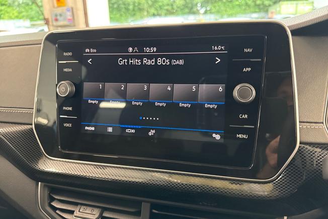 VOLKSWAGEN T-Cross Photo 13