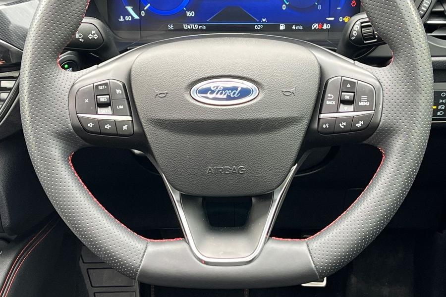 Ford KUGA Photo autoimg-ff80b2b56ea3a641bee87befb48eb7b3fce4a88c.jpg