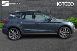 SEAT Arona Photo 4