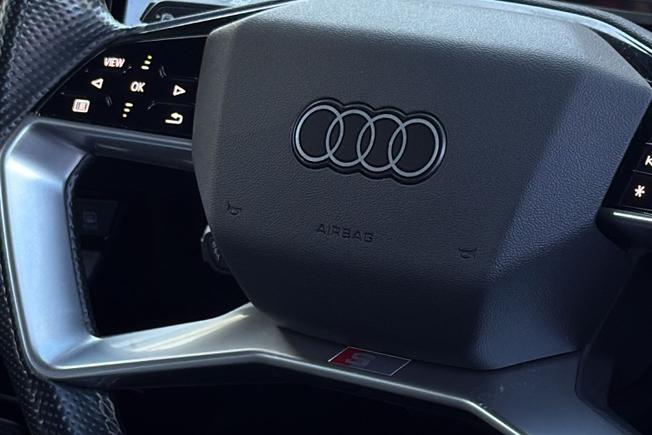 Audi Q4 e-tron Photo 39