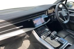 Audi Q7 Photo 2