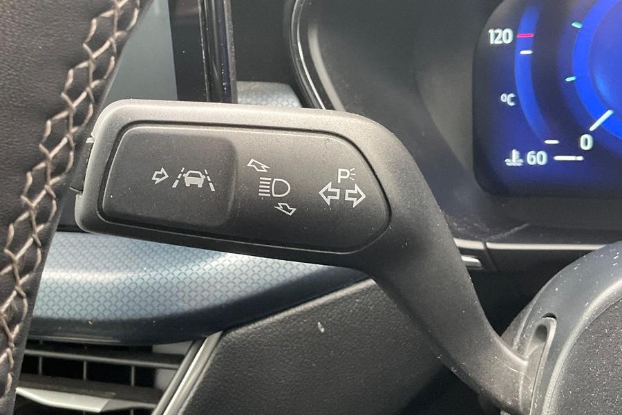Ford FOCUS Photo autoimg-ff8e1e1d9e5949de59d6076aabff4f128c276bad.jpg