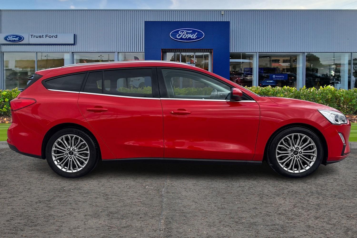 Ford FOCUS Photo 2