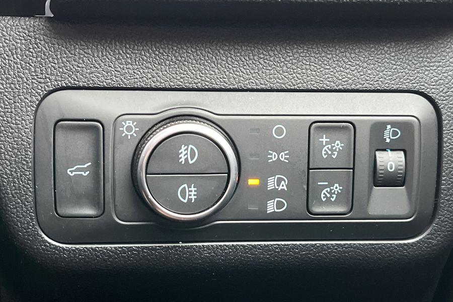 Ford Kuga Photo autoimg-ff9381409f7776539e435a68cf0ba430bf27d858.jpg