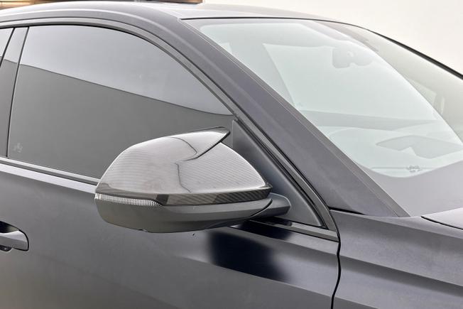 AUDI Rsq8 Photo 20