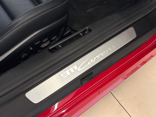 PORSCHE 911 Photo 29