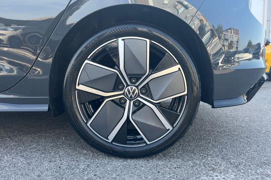 Volkswagen Golf Photo autoimg-ff99b4786b09d9eb67991e964bb12c070f96aff4.jpg